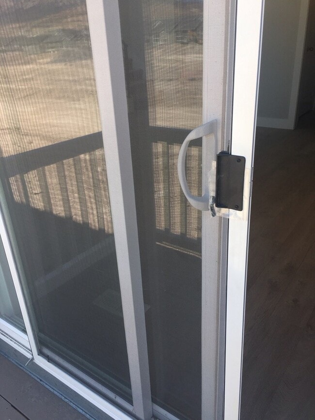 Building Photo - Beautiful Modern Home in Lehi w attached 2 car garage!