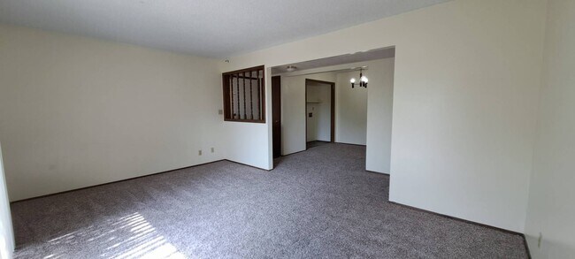 Building Photo - Beautiful community tucked away