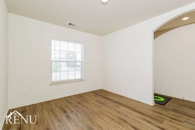 Building Photo - Coming Soon!