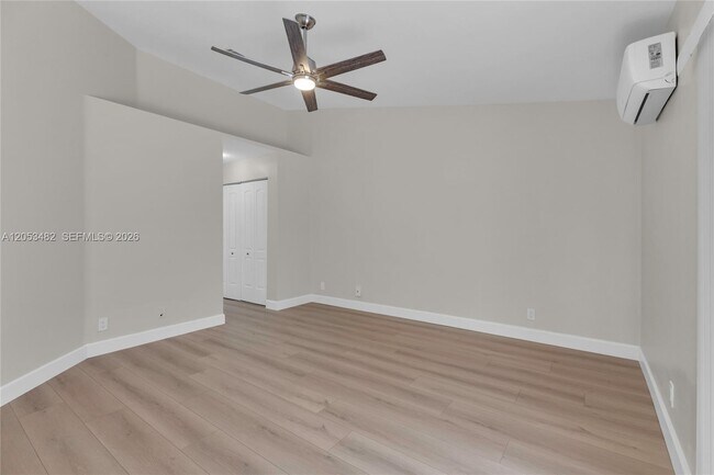Building Photo - 11061 NW 38th Pl