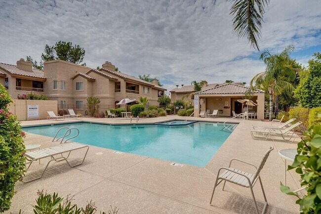 Building Photo - 9775 N 94th Pl