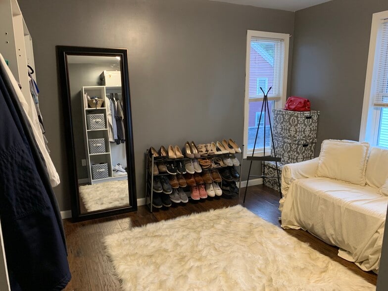 Building Photo - 42 Mechanic St