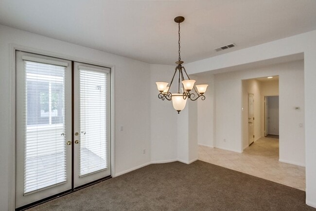 Building Photo - Westport @ Stonecrest