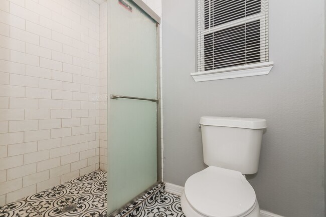 Building Photo - 11215 Munn St