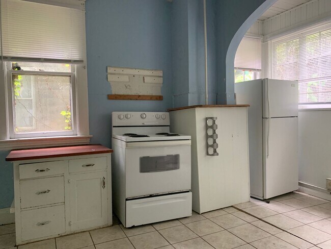 Building Photo - 512 Pearl Ave