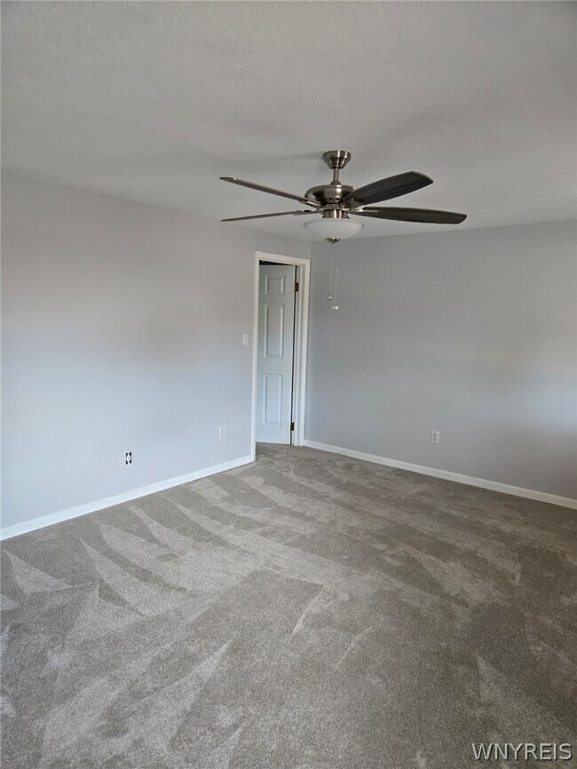 Building Photo - 1283 Peppertree Dr