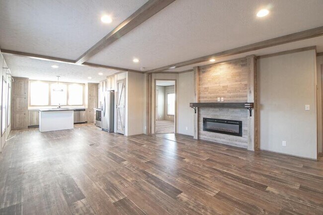 Building Photo - 1501 Thompsonville Ln