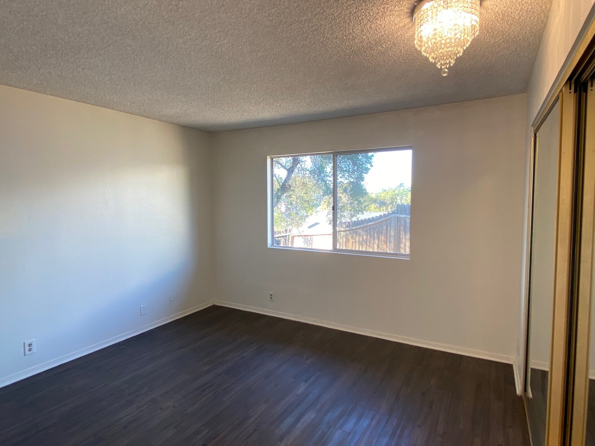 Building Photo - 1028 Sapote Ct