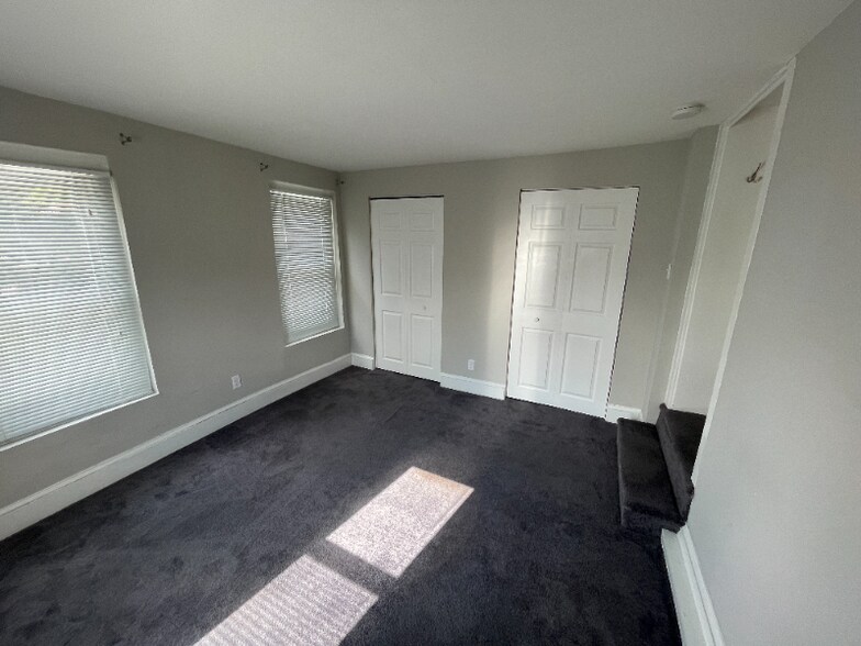 Building Photo - 4316 Dexter St