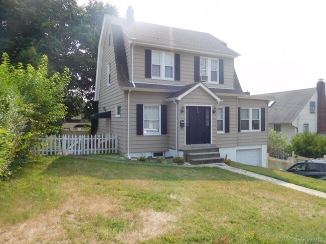Building Photo - 44 Chippewa Rd