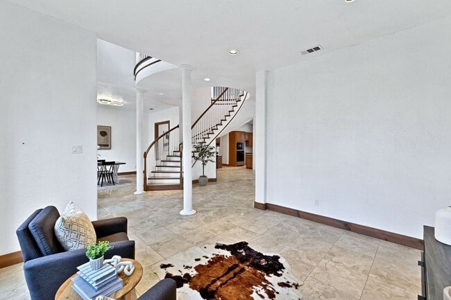 Building Photo - 324 Rolling Oaks Ridge