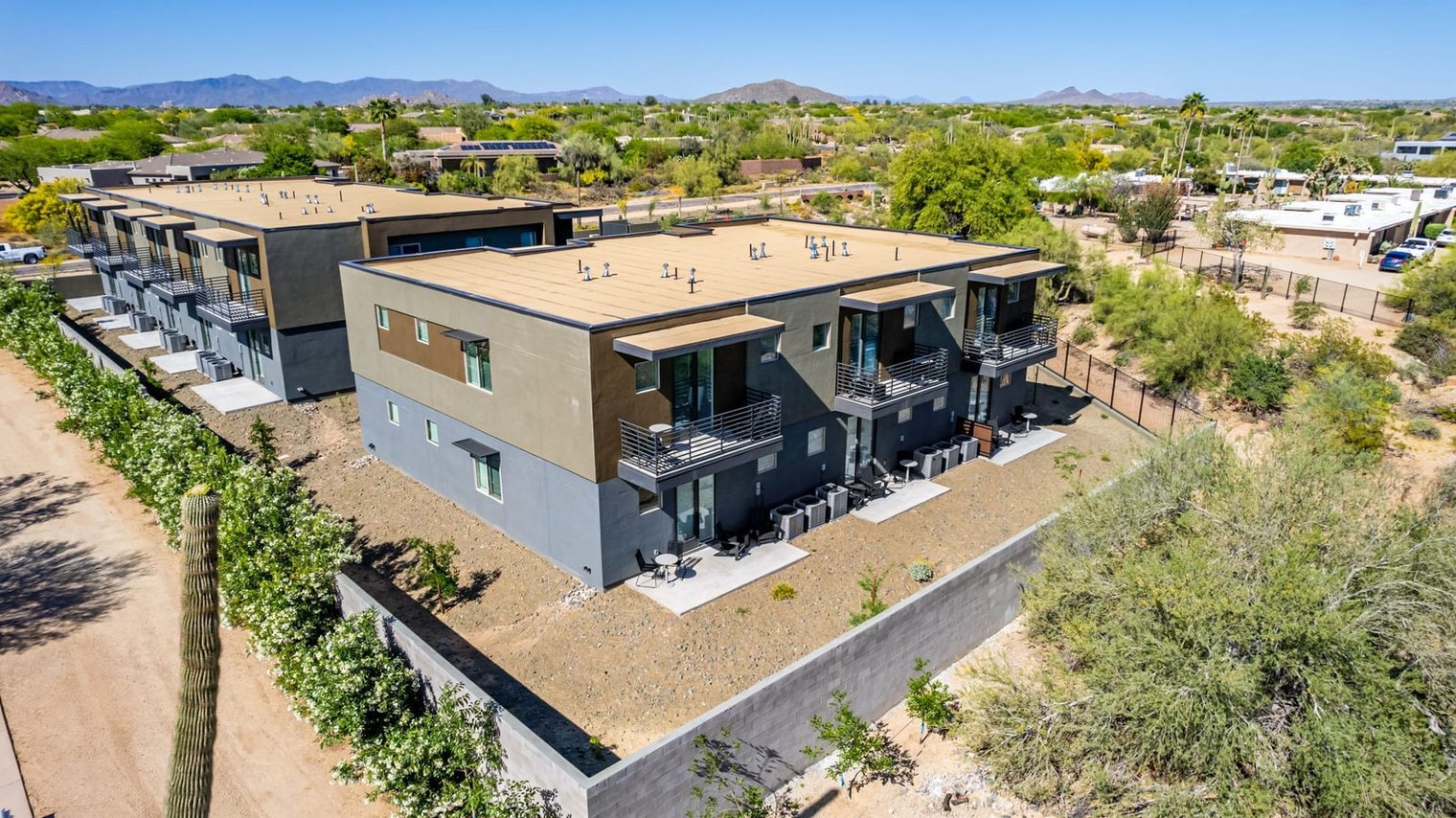 Building Photo - 6249 E Pinnacle Vista Dr