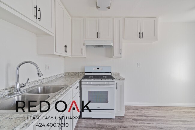 Building Photo - 9210 Somerset Blvd