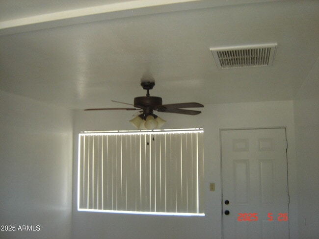 Building Photo - 414-416 Reizen Dr