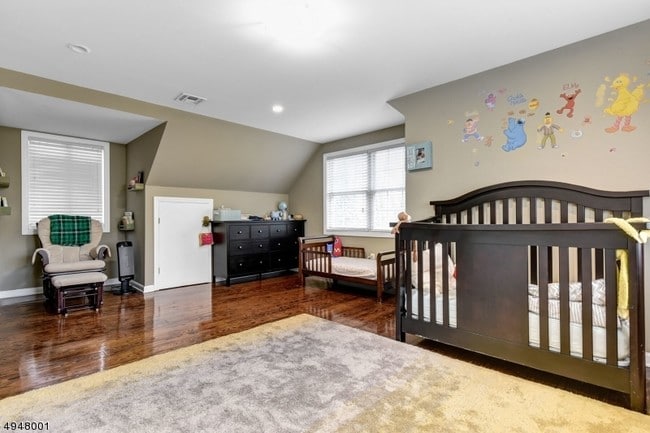 Building Photo - 221 Hillside Ave