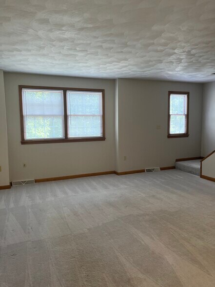 Building Photo - 1112 Cranston Dr