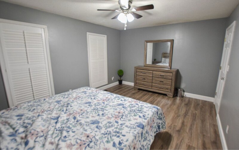 Building Photo - 2021 Windmeade Dr