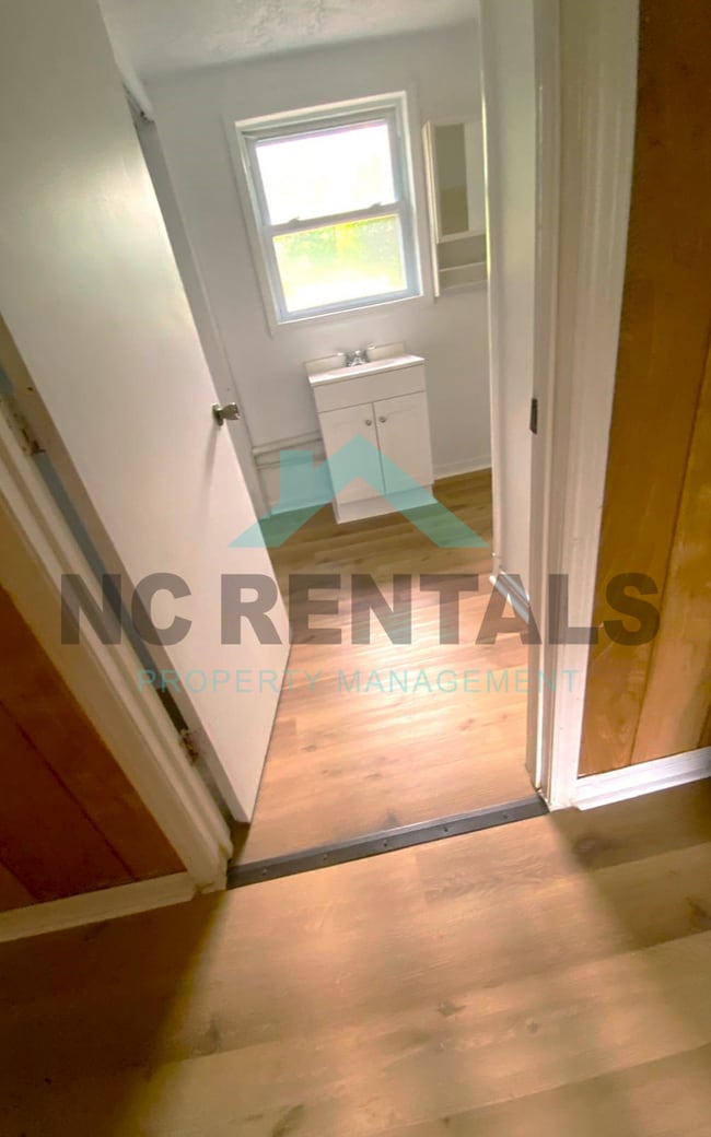 Building Photo - 730 Motor Rd