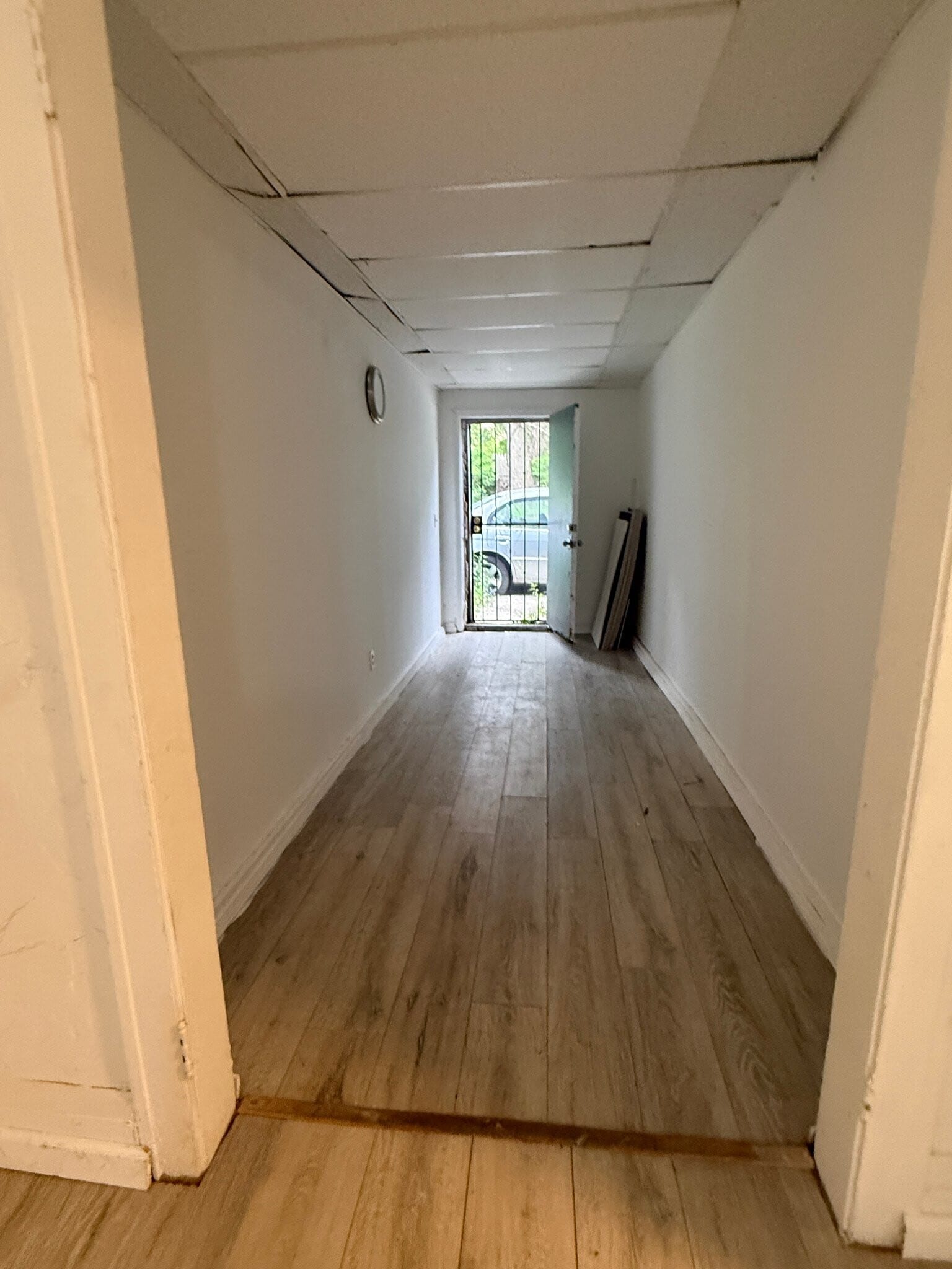 Building Photo - 15220 Saranac Rd