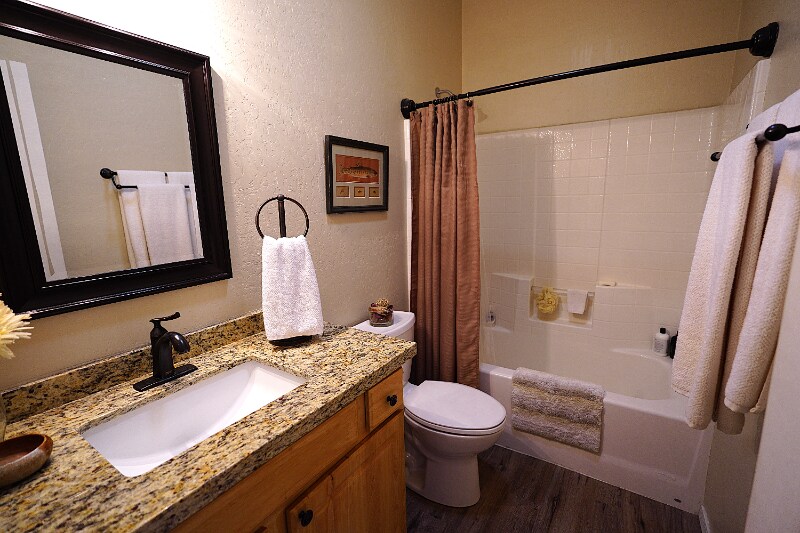 Building Photo - 957 Church Ln