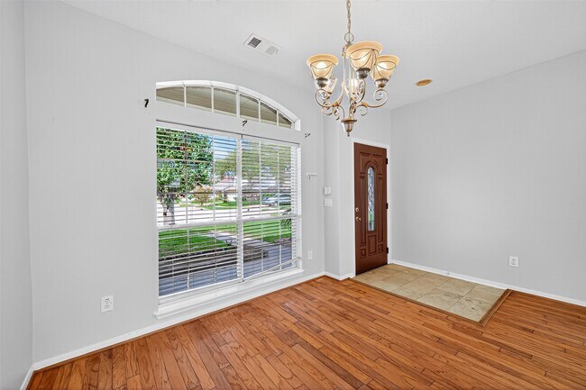 Building Photo - 2942 Blue Dawn Dr