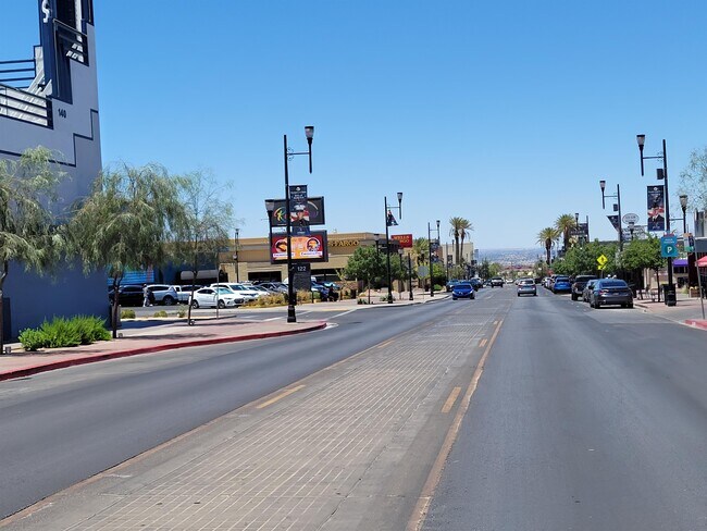 Building Photo - 62 E Atlantic Ave