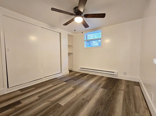 Building Photo - Newly Renovated, Clean & Bright 2 Bedroom, 1 Bathroom Apartment for Rent in Shelley - Washer/Drye...