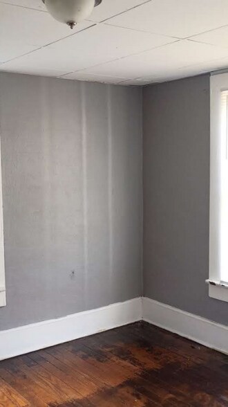 Building Photo - 1844 Christian Ave