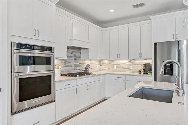 Building Photo - 17910 Waterville Pl