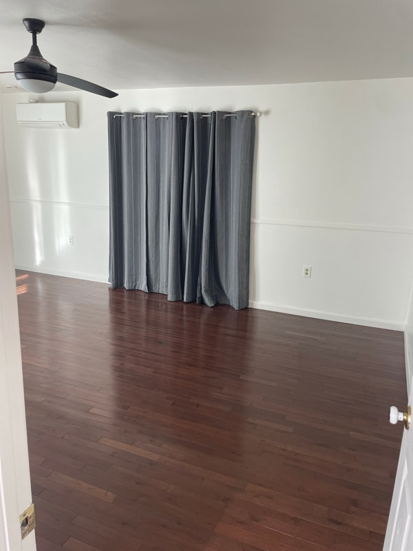 Building Photo - 515 S Indiana St