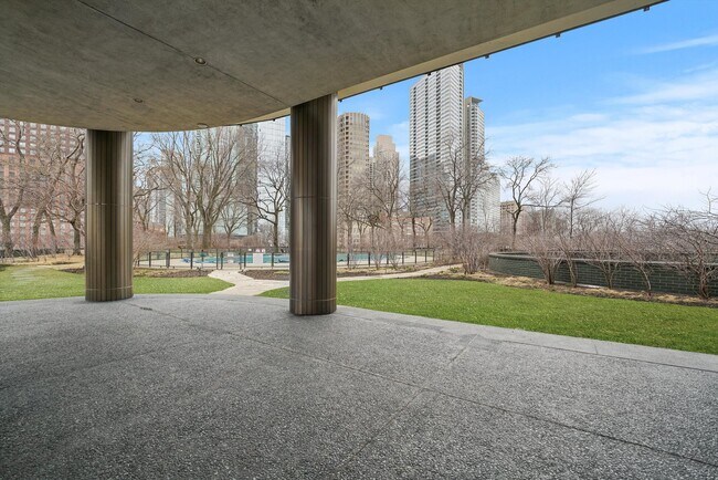Building Photo - 505 N Lake Shore Dr