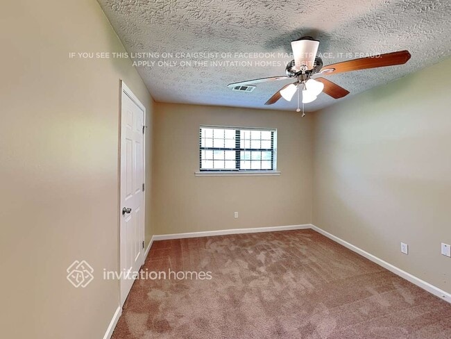 Building Photo - 1806 Oriole Trail