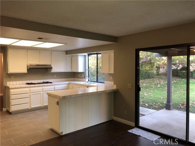 Building Photo - 303 E Dunbarton Pl
