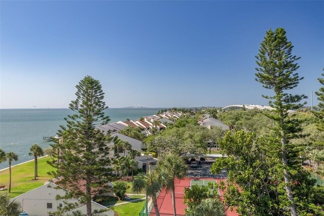 Building Photo - 7432 Sunshine Skyway Ln S