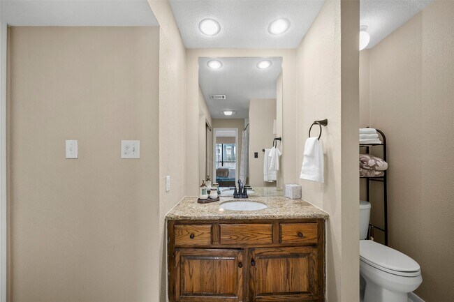 Building Photo - 7041 Kingston Cove Ln