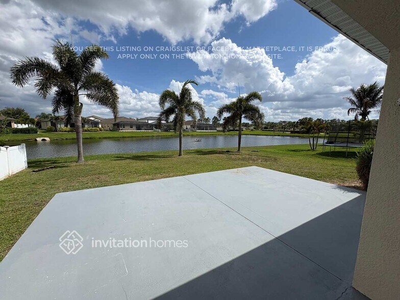 Building Photo - 15532 Rose Grove Dr