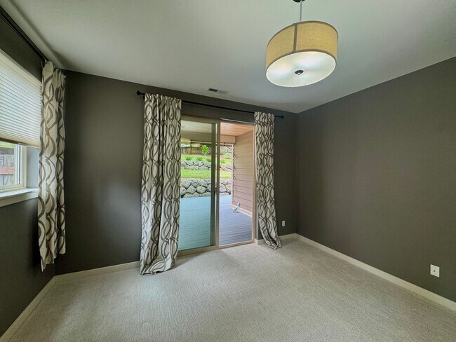 Building Photo - Stunning Bainbridge Island 4 bedroom home....available now!