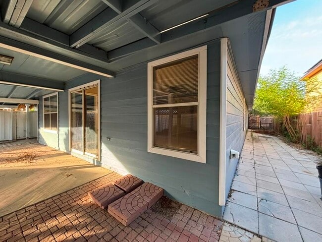 Building Photo - 17414 College Port Dr