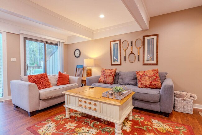 Building Photo - 183 Beachwalk Villa