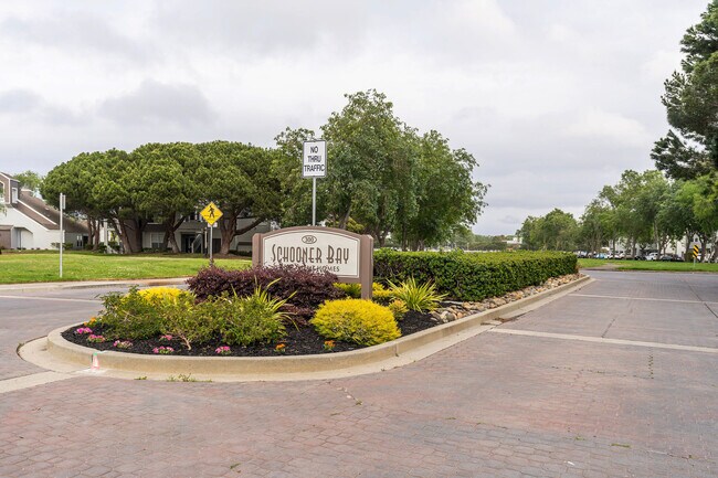 Building Photo - 541 Cutwater Ln