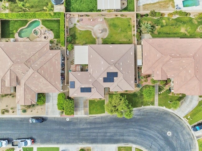 Building Photo - 82950 Vincent Dr