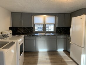Building Photo - Charming 2-Bedroom, 1-Bath Single-Family H...