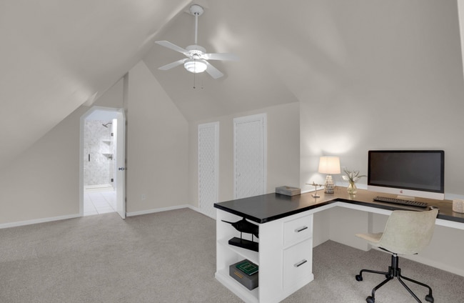 Building Photo - Pre-Leasing for the 26-27 School Year! - C...