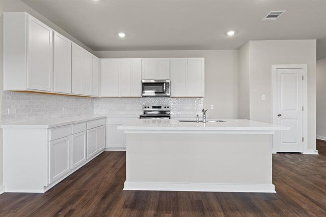 Building Photo - 244 Little Grn Trl