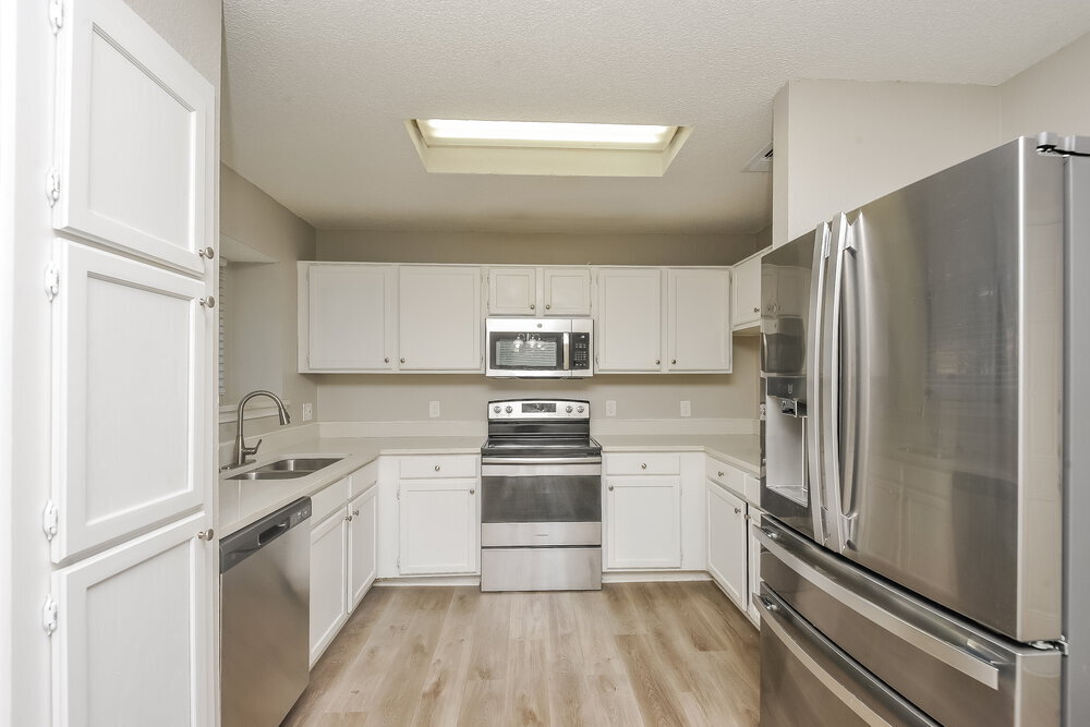 Building Photo - 6221 Valley Forge Ct