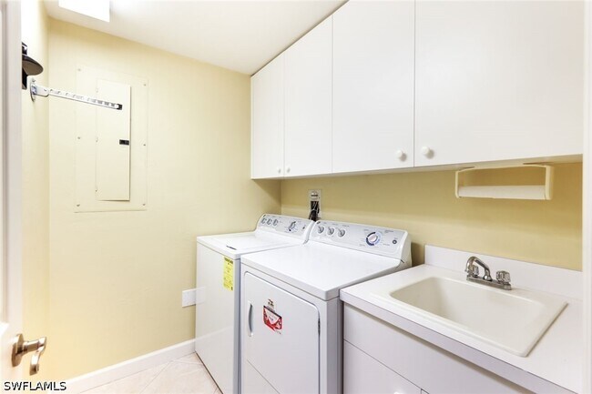 Building Photo - 300 Dunes Blvd