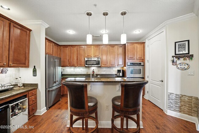 Building Photo - 4300 S Beach Pkwy