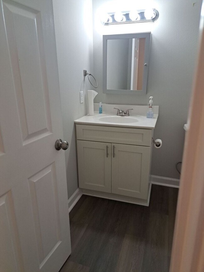 Building Photo - 7325 Claudia's Way