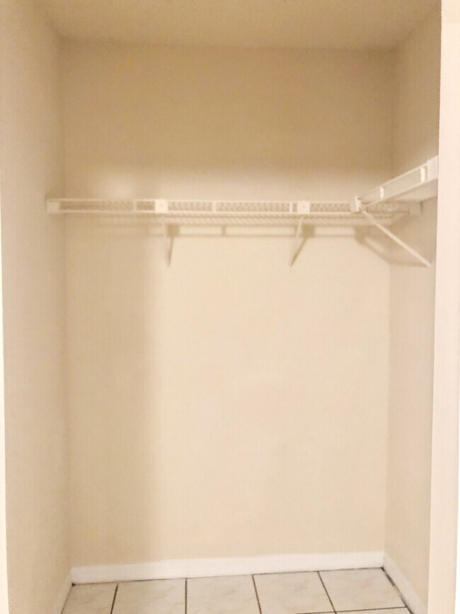 Building Photo - Wedgefield Golf Villa