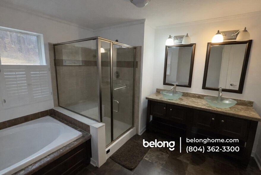 Building Photo - 2900 Rolling Hill Rd